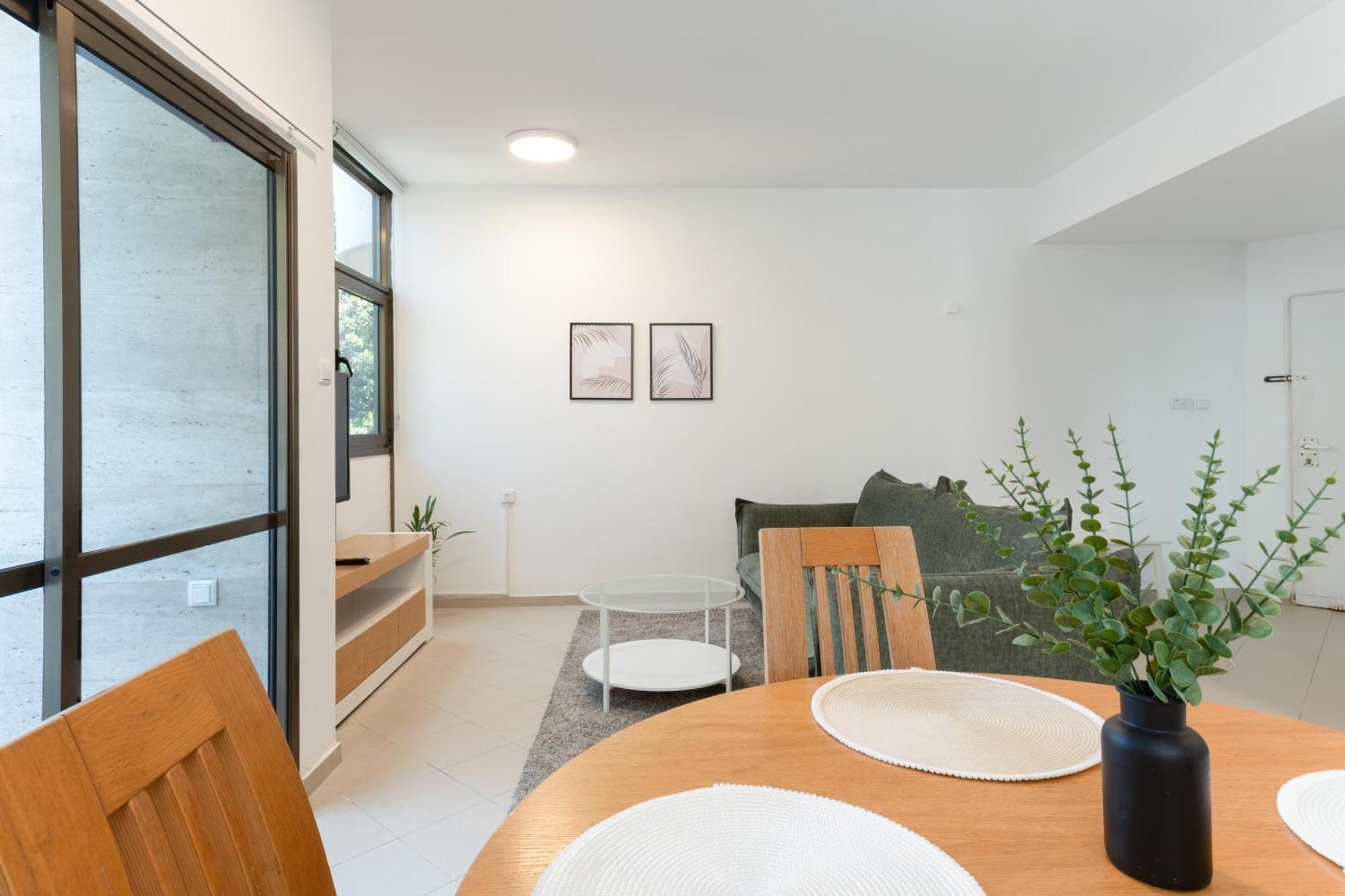 Apartment Eliezer Ben Yehuda With Shelter Tel Aviv